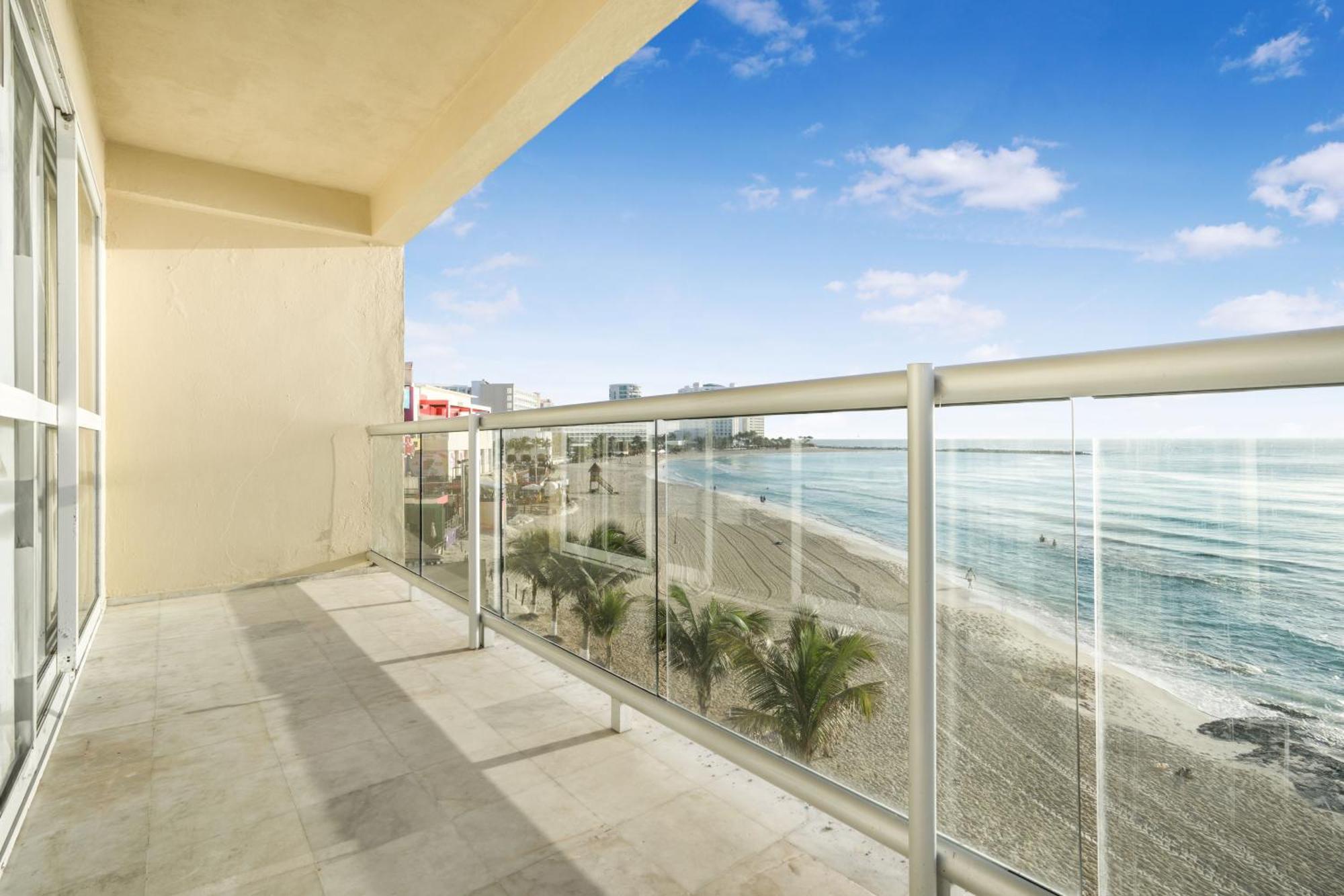 Luxury Caribbean Condos By Salvia Cancun Beachfront 외부 사진
